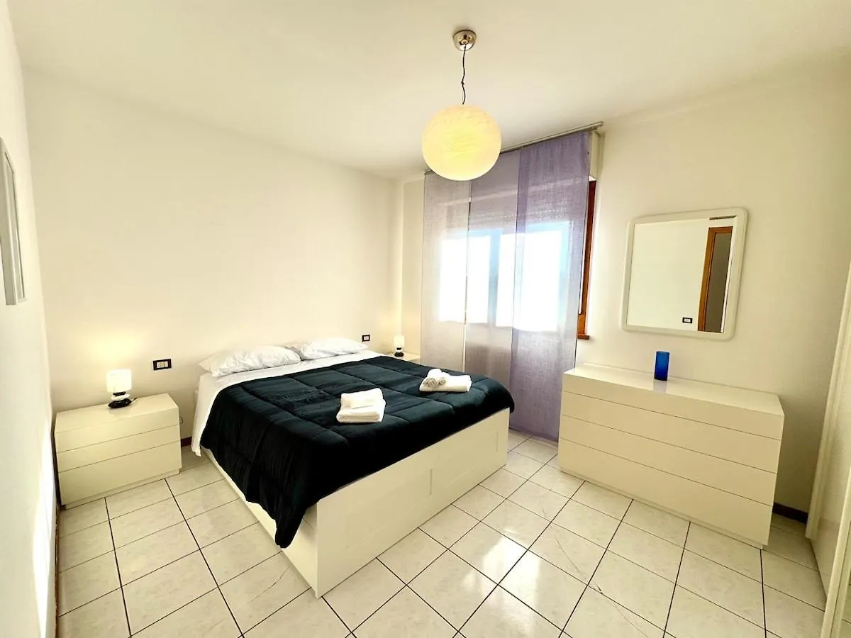 Apartamento The Airport & The Train Station Bérgamo 0*,  Italia